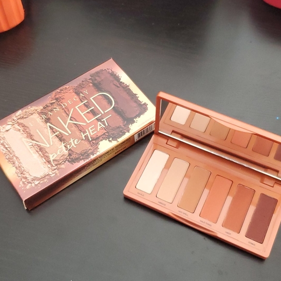 Urban Decay Naked Petite Heat Palette - Picture 3 of 5